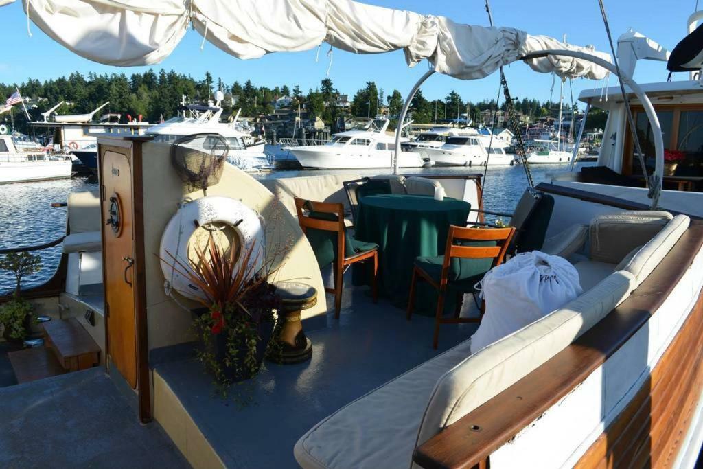 Wharfside Bed & Breakfast Bed & Breakfast Friday Harbor Exterior photo
